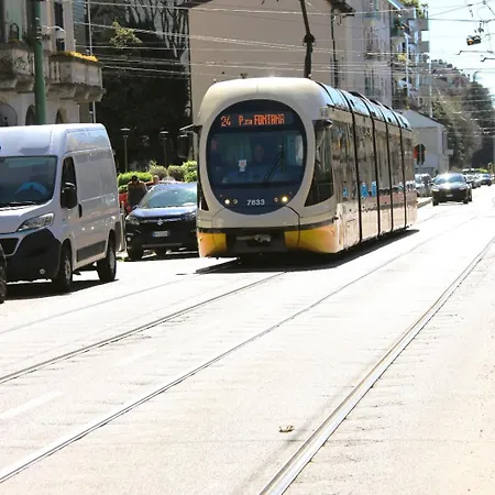 公寓 Ongi Etorri B&B- Ripamonti,Tram 24 Per Ieo, Policlinico, Fondazione Prada,Duomo 米兰